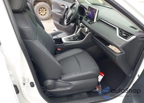 2024 Toyota Rav4 Hybrid Xle Premium z USA, uszkodzony, nr VIN JTMB6RFV7RJ045443